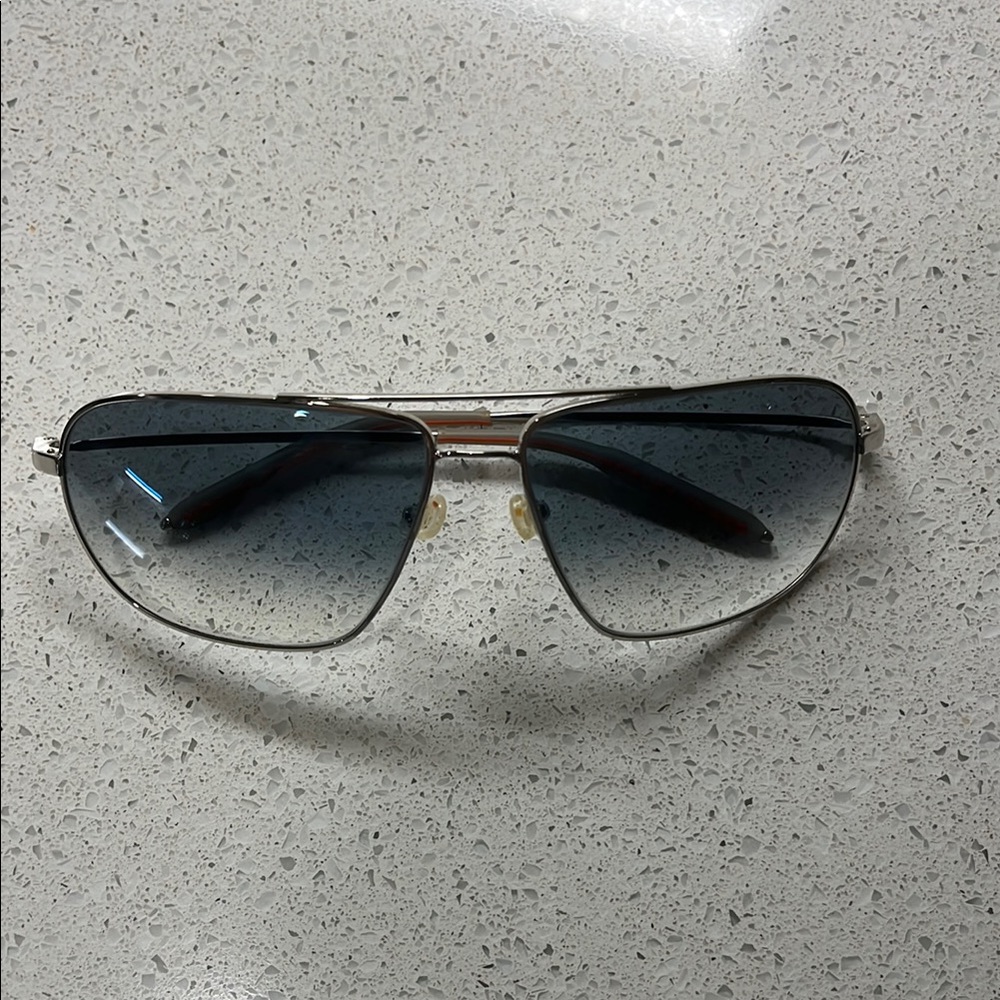 Stylish Silver Aviator Sunglasses